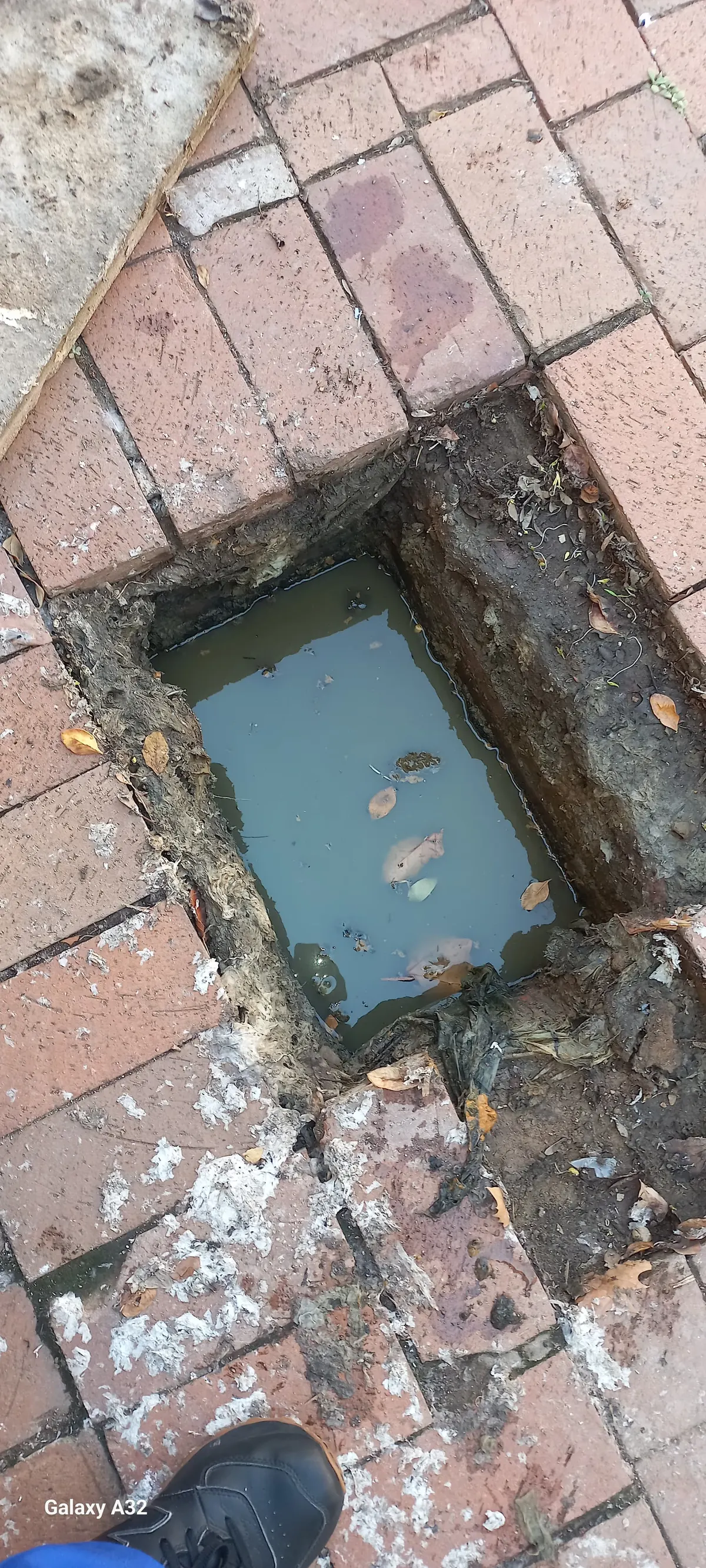 Emergency drain unblocking in Blue Hills Emergency drain unblocking in Blue Hills – 24/7 call-out