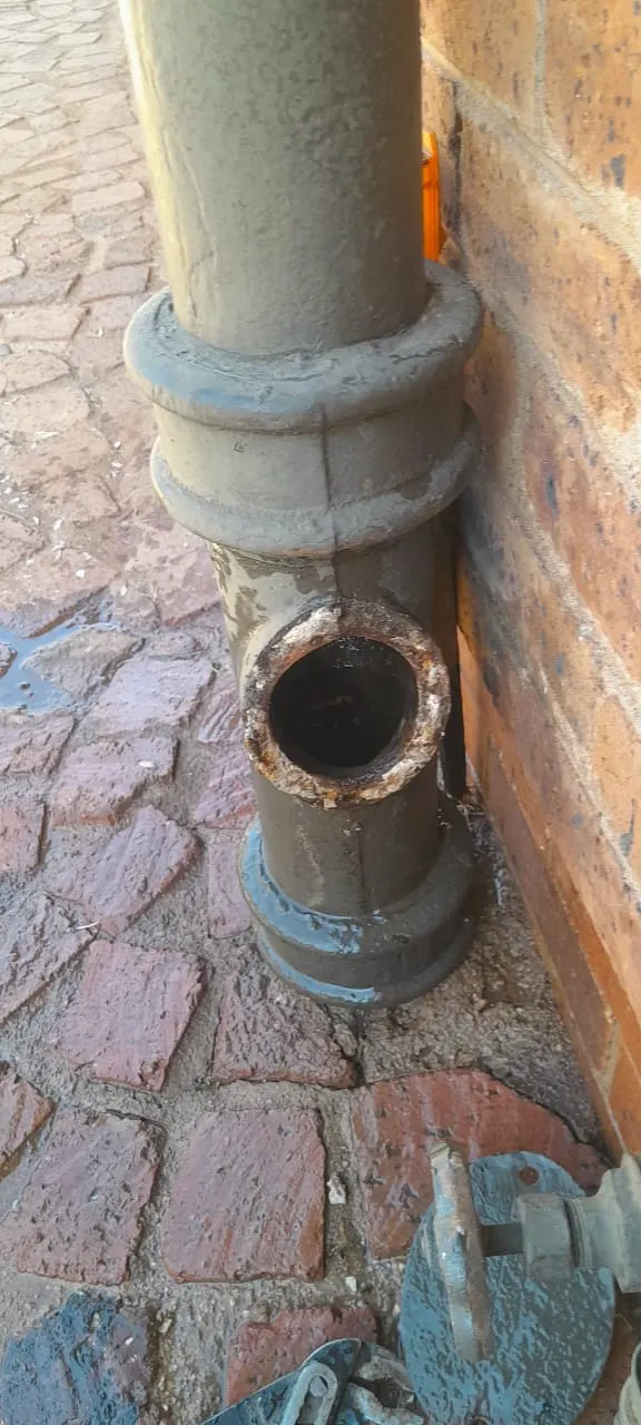 Emergency drain unblocking in Dawn Park – pricing & 24/7 call-out
